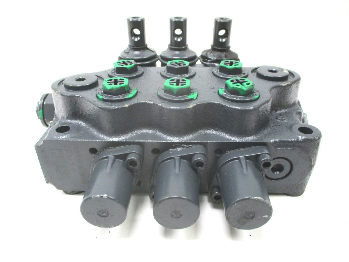3-Spool Control Valve for Kubota L9433A L35 (70090-21009)