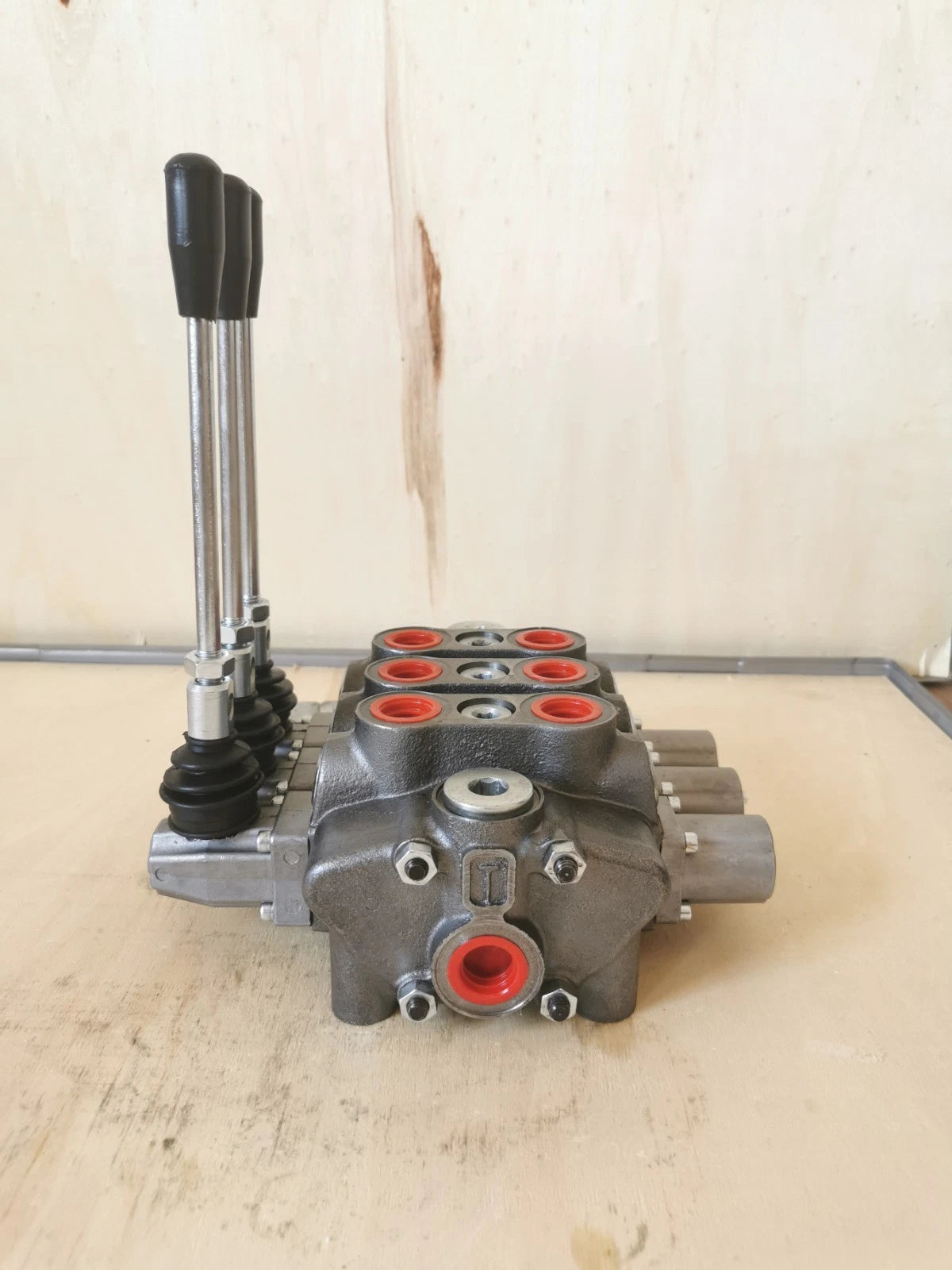 Hydraulic Sectional Control Valve 39.5 GPM for TORA (150L)