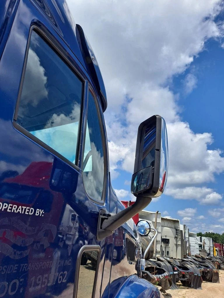Right Door Mirror for Peterbilt 587 (2016)