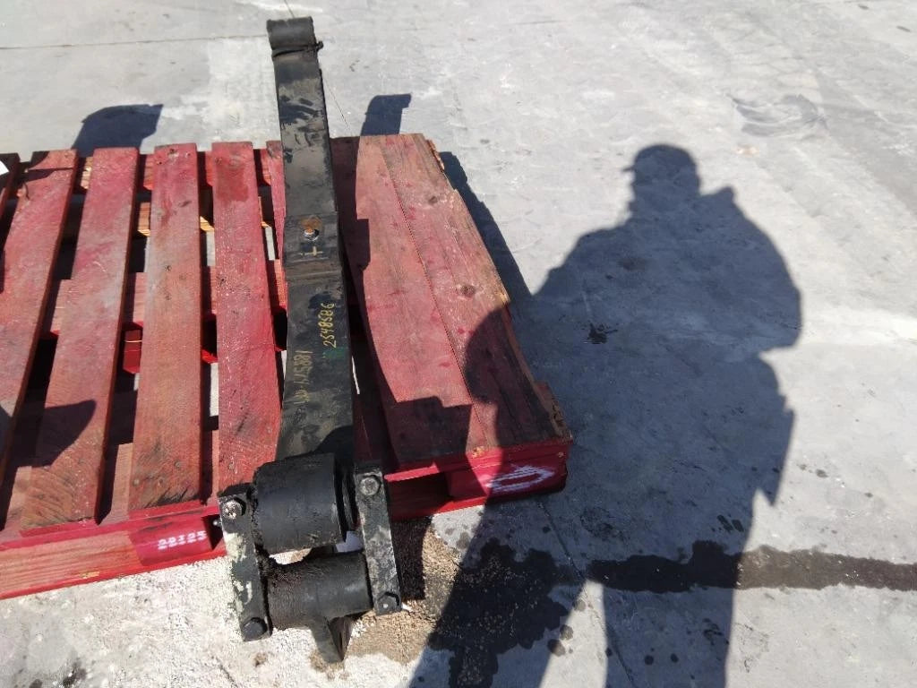 Front Leaf Spring for Peterbilt 379 (2005)