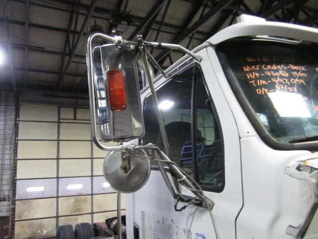 Right Door Mirror for Sterling A8513 (2006)