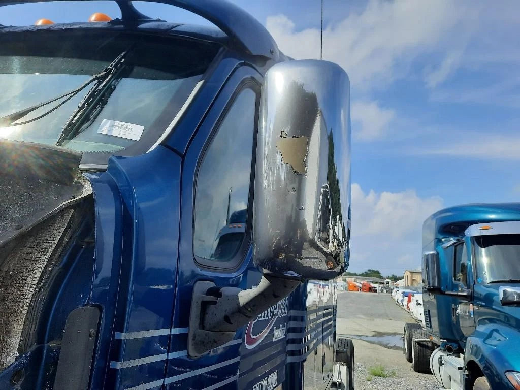 Left Door Mirror for Peterbilt 387 (2009)
