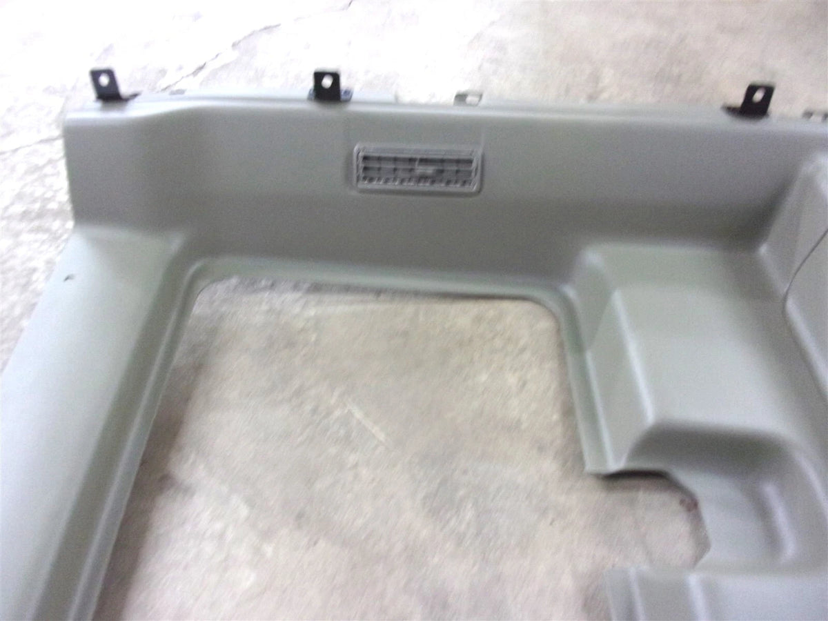 Right Side Sleeper Panel with Vent for International