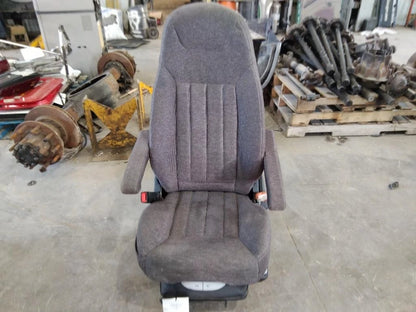 Front Seat for Peterbilt 579 (2019)