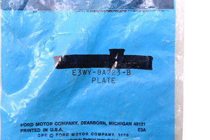 OEM Mercury Emblem Nameplate Assembly for Ford (E3WY-8A223-B)