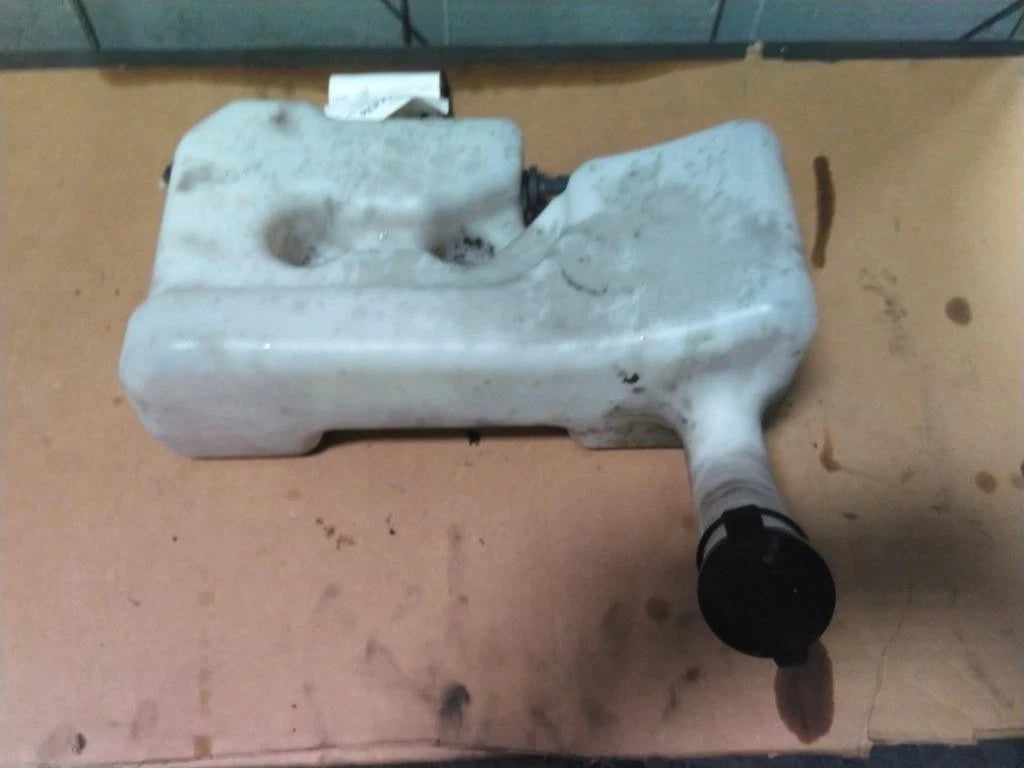 Windshield Washer Reservoir for International LT (2019)
