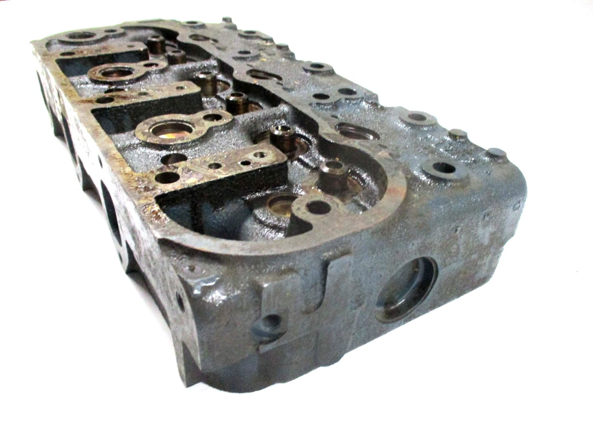 Cylinder Head for Kubota M5500 D3000 (15351-03040, 15351-03110)