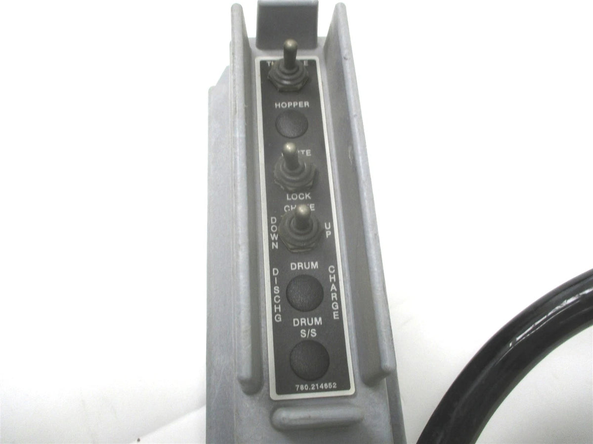 Pendant for McNeilus (2010–2010) 1253829 3W S/S MTL 01011000