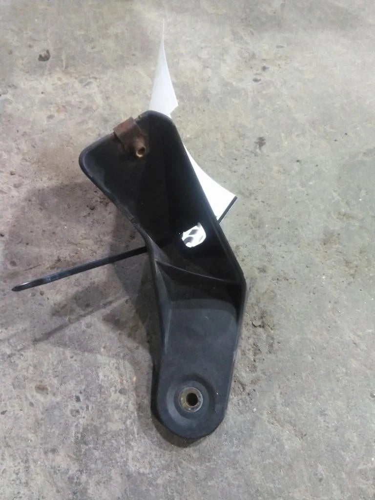 Fairing Bracket for Freightliner Cascadia 125 (2013)