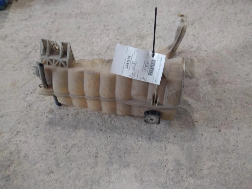 Radiator Overflow Tank for Kenworth T680 (2022)