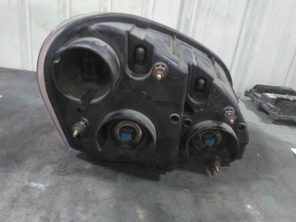 Left Headlight for Freightliner Cascadia (2015) MD