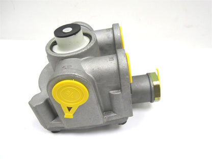 Brake Relay Valve for Newstar S-8255 (4 PSI, Horizontal Ports)
