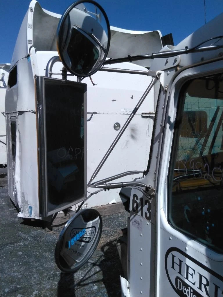 Left Door Mirror for Kenworth T800B (2002) MD