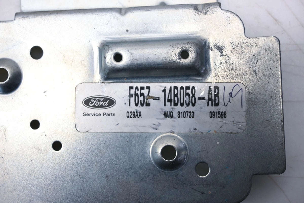 Bracket Assembly for Ford (F65Z-14B058-AB)
