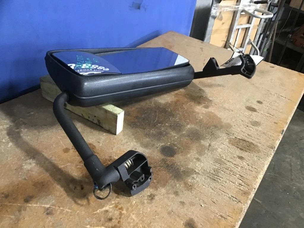 Left Door Mirror for Volvo VNM (2008)