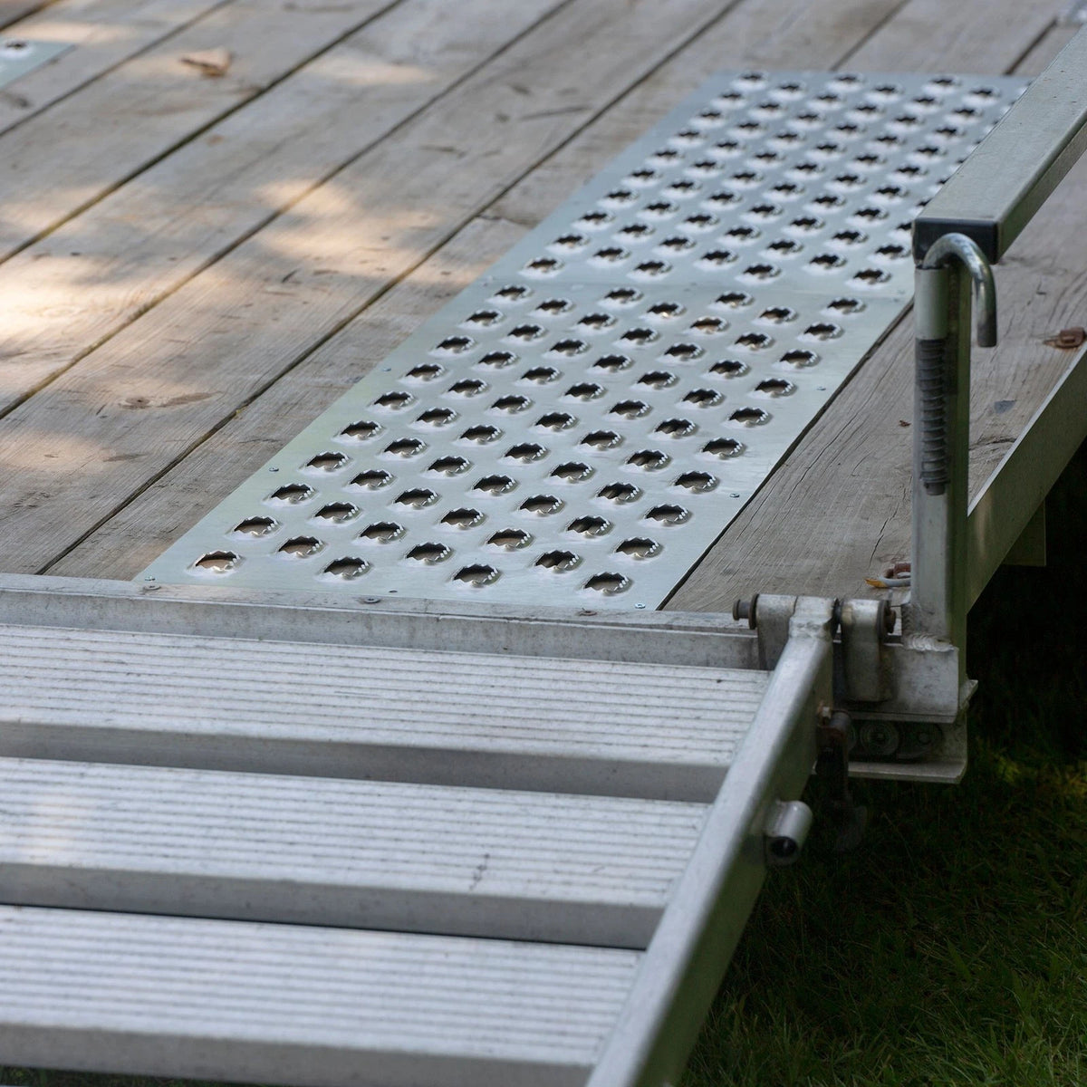 Set of 4 HD Ramps 39.75" x 16" Trailer Tread Oval Punch Plate Traction