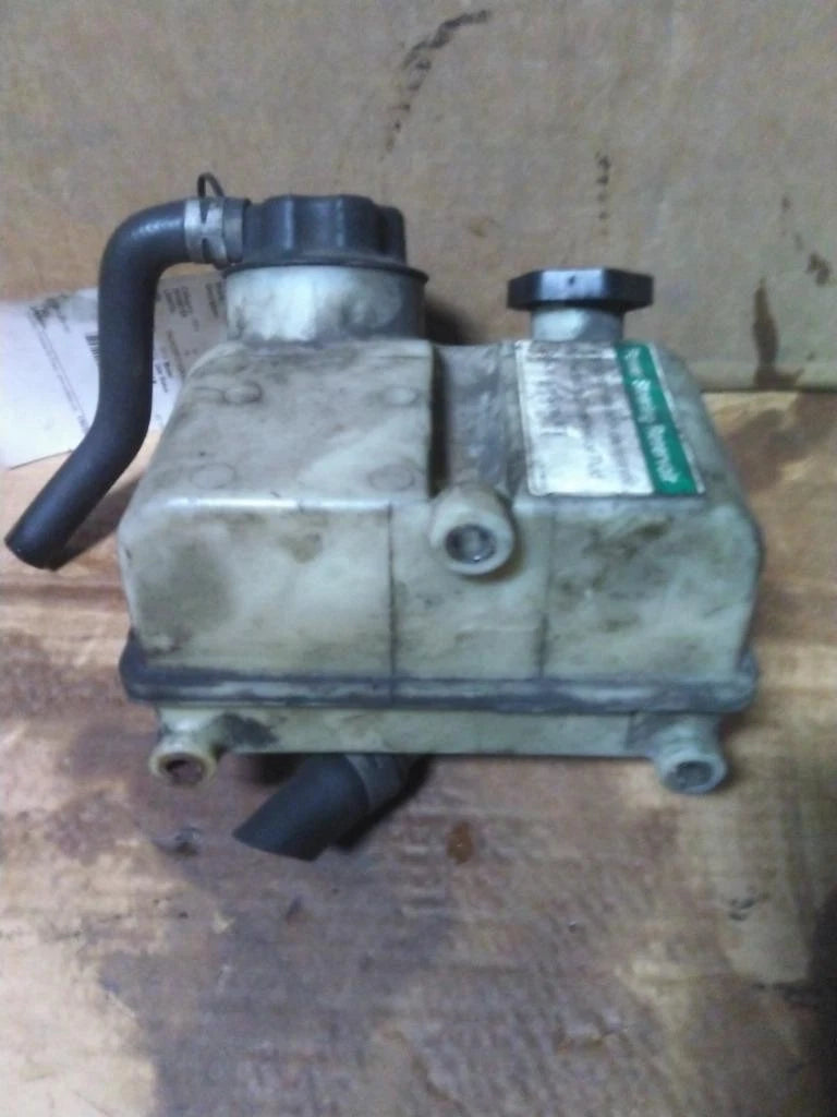 Power Steering Reservoir for Freightliner M2 106 (2019)