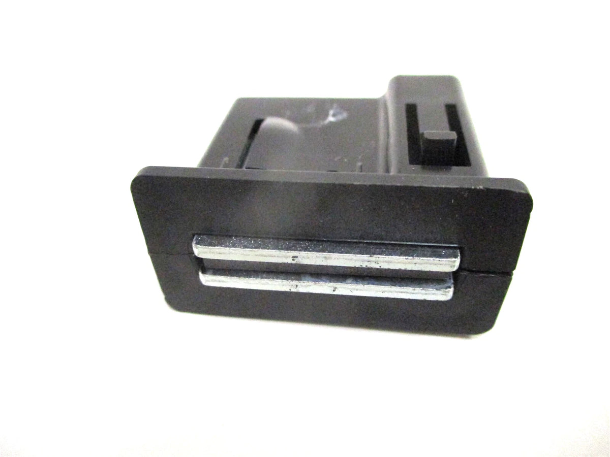 Magnetic Cab Striker Latch for International (4092766C1, 4092766C2)