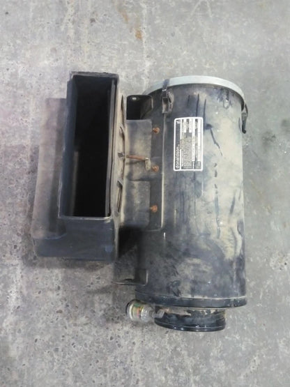 Air Cleaner for Freightliner FLD120 (2000)