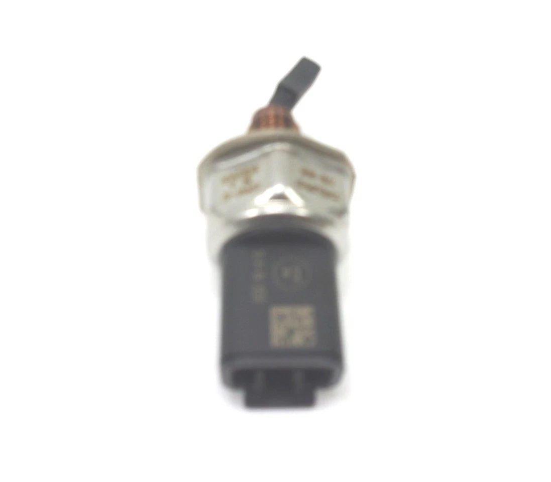 Power Steering Pressure Sensor for Mack Truck (Fits Volvo) (22720182)