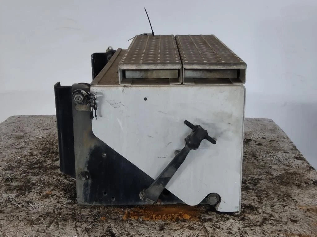 Battery Box for Freightliner Cascadia 126 (2022)