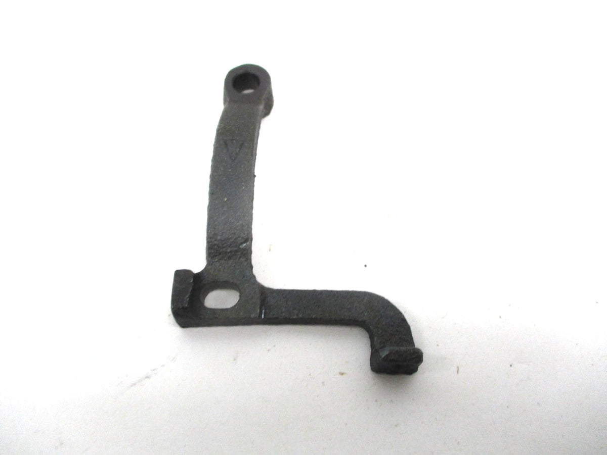 Governor Fork Lever for Kubota B4200 B5100 B6100 B7100 (15261-56130)