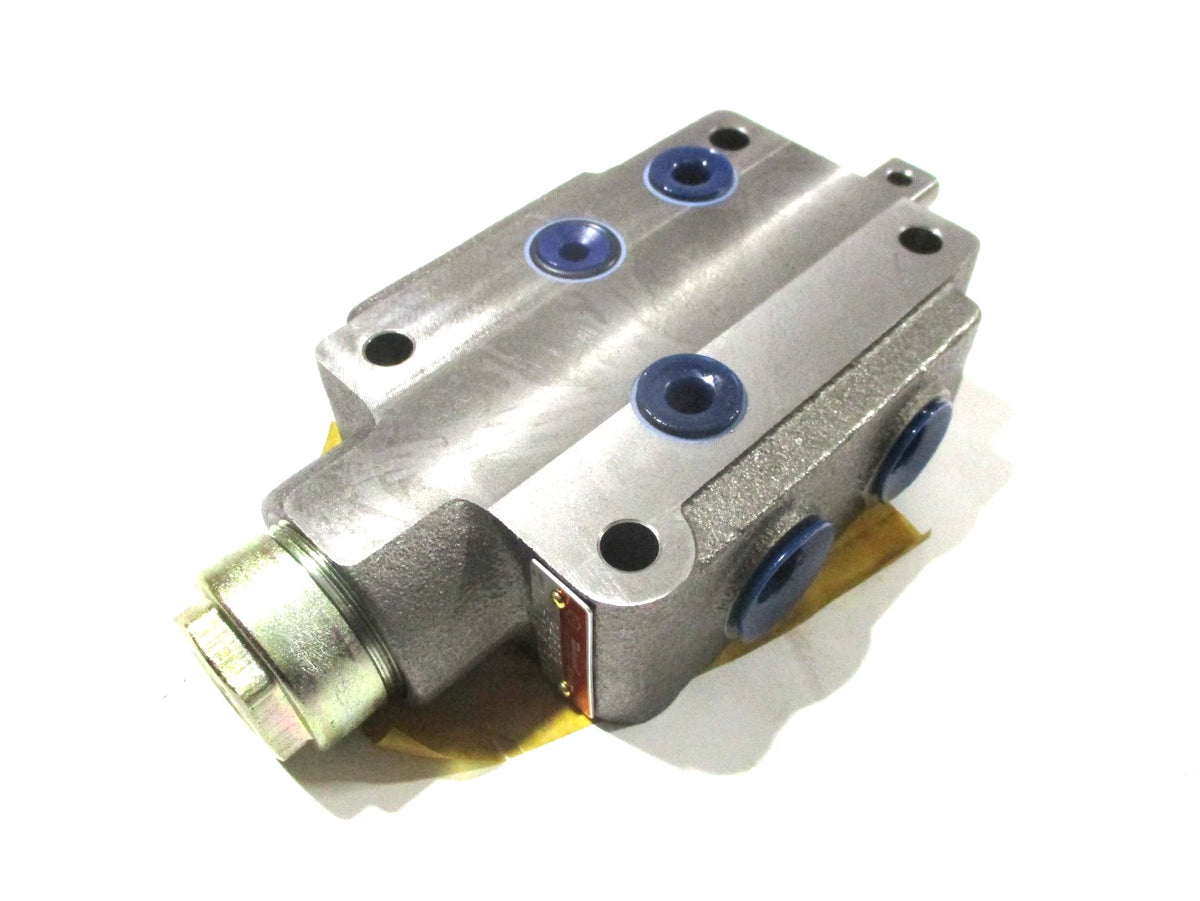 Auxiliary Control Valve for Kubota M7950 M5950 (99883-93110)