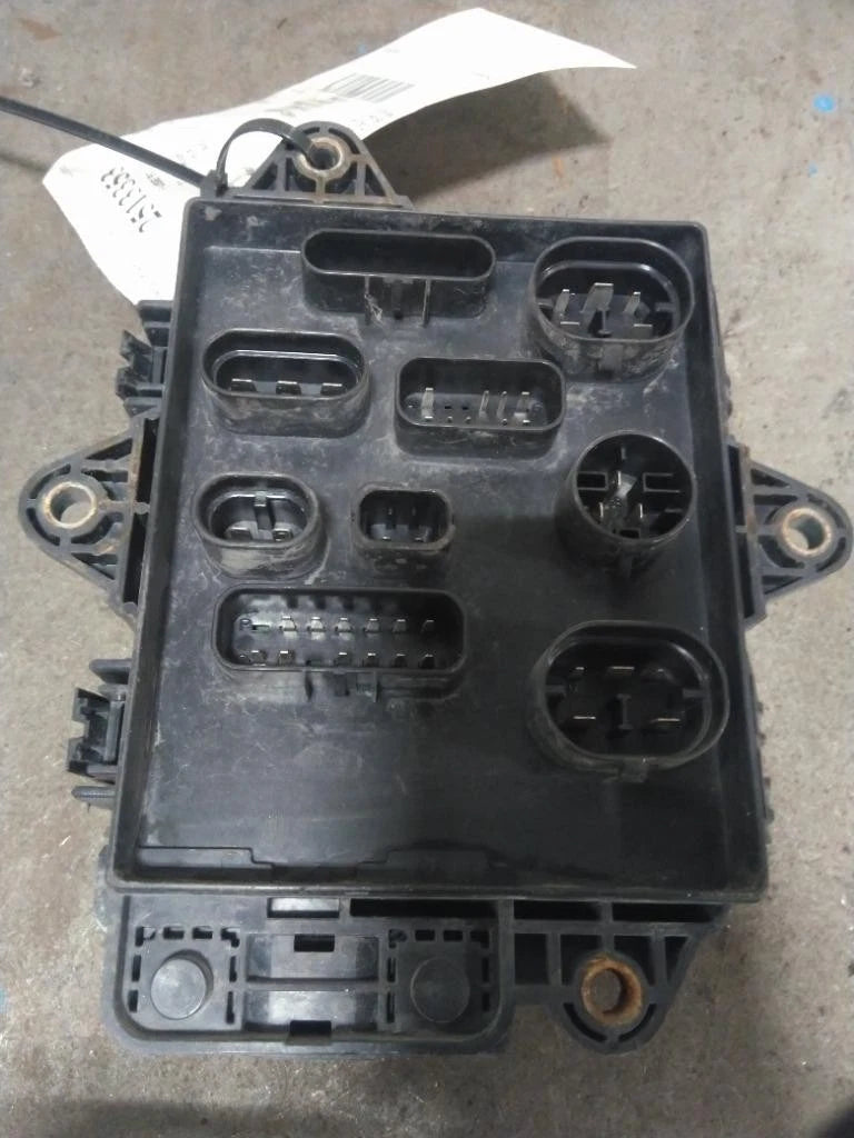 Fuse Box for Mack Anthem (2019) - Replaces 2312202802