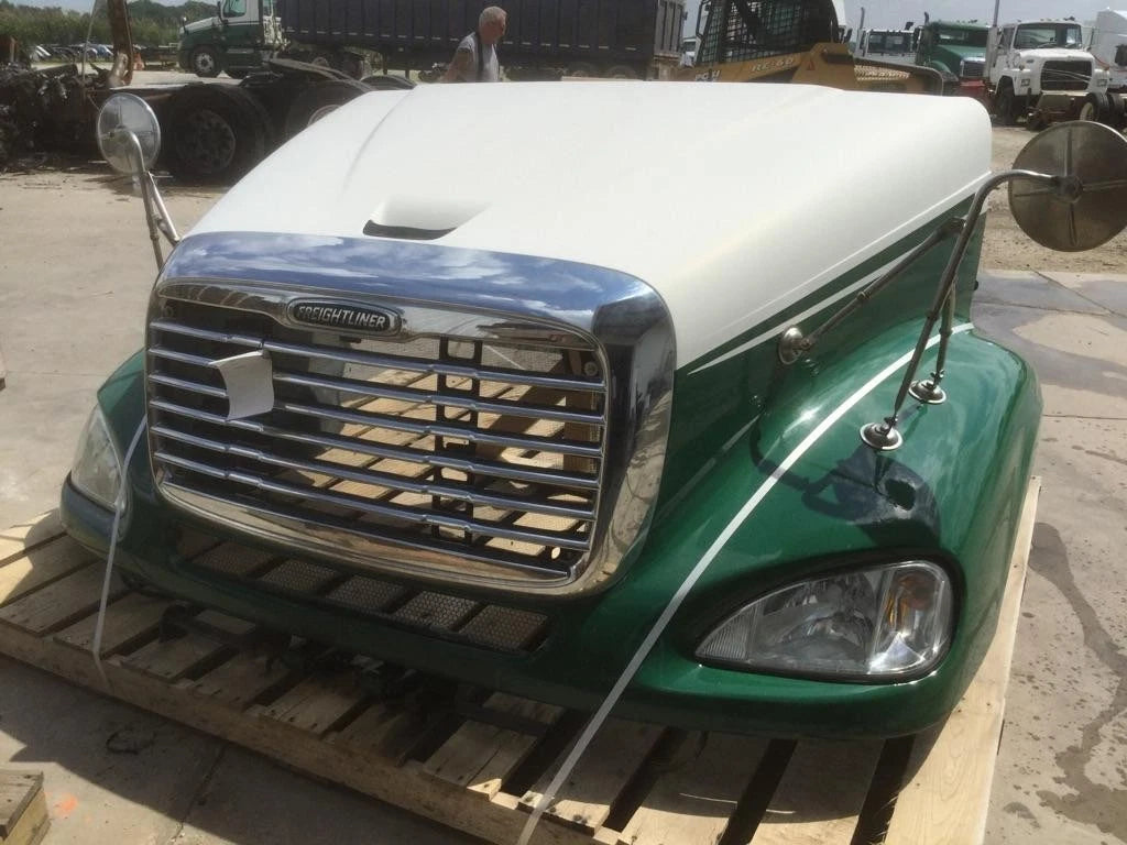 Hood for Freightliner Columbia 112 (2007)