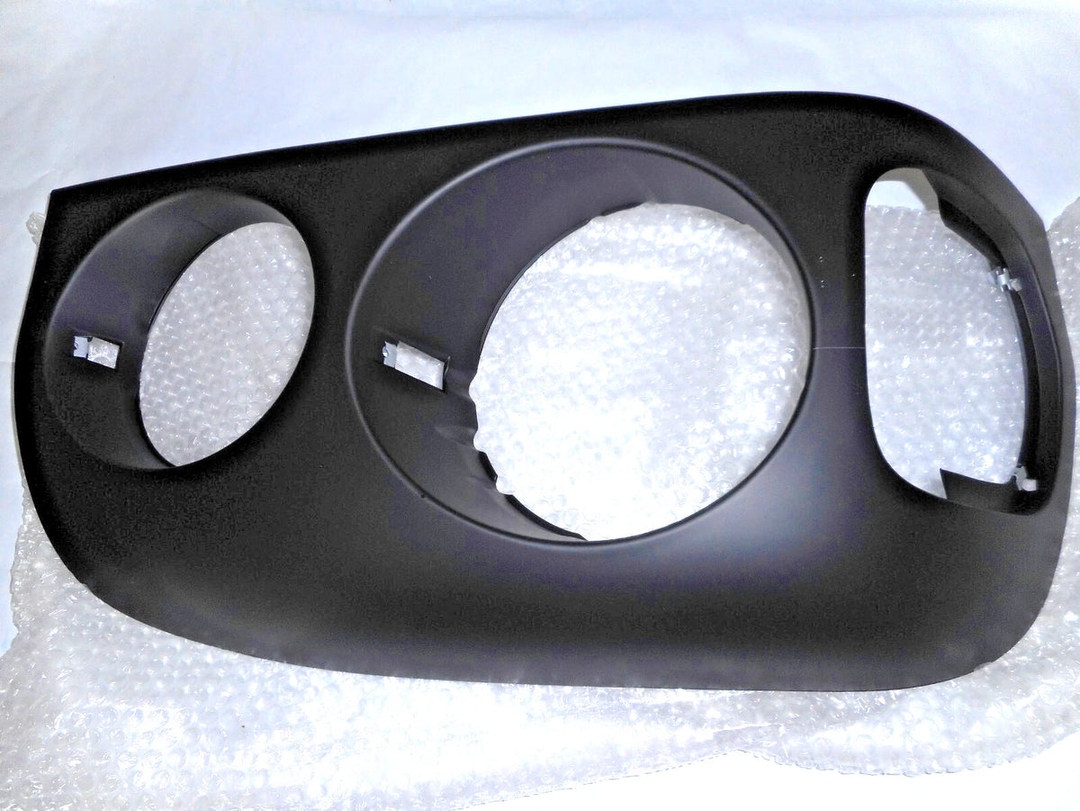 Headlight/Turn Signal Light Bezel RH for Freightliner (A06-20711-001)