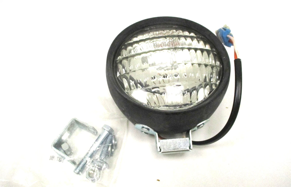 Flood Work Light for International 7600, 4400 (OEM 3542334C1)