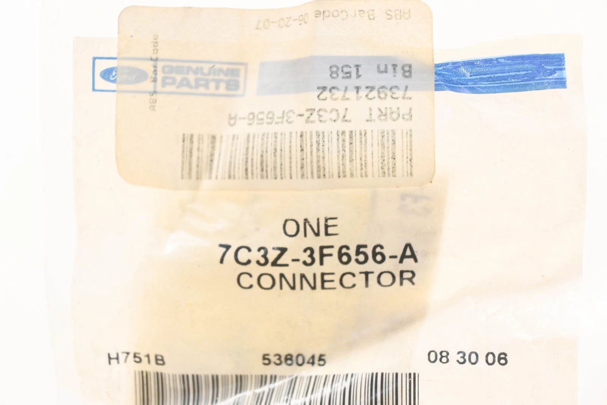 Power Steering Pressure Hose Connector for Ford (7C3Z-3F656-A)