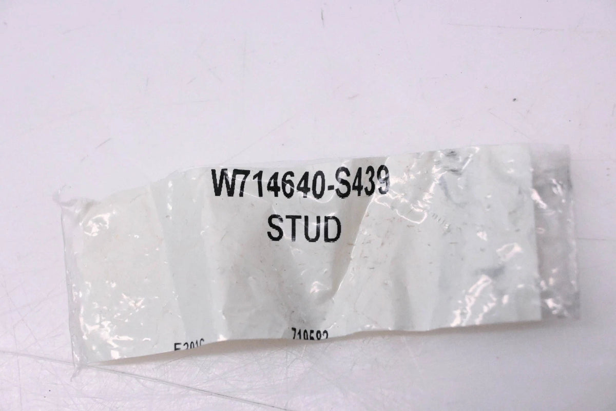 Inlet Duct Stud for Ford (W714640-S439)