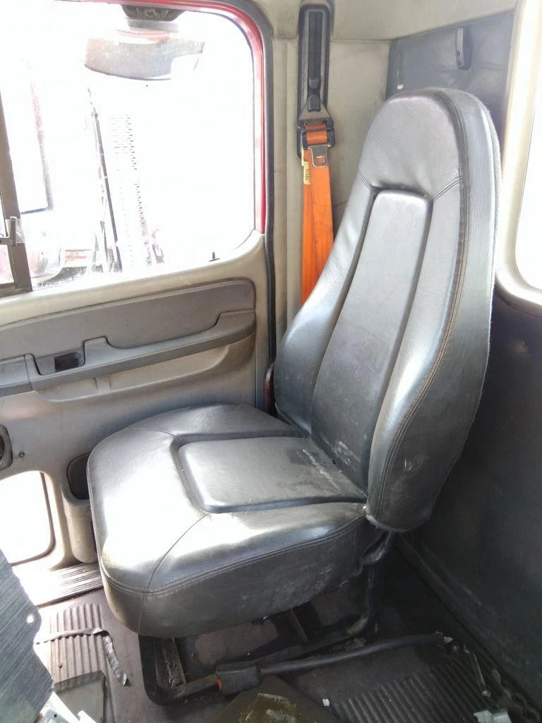 Front Seat for Freightliner Century 120 (2007)