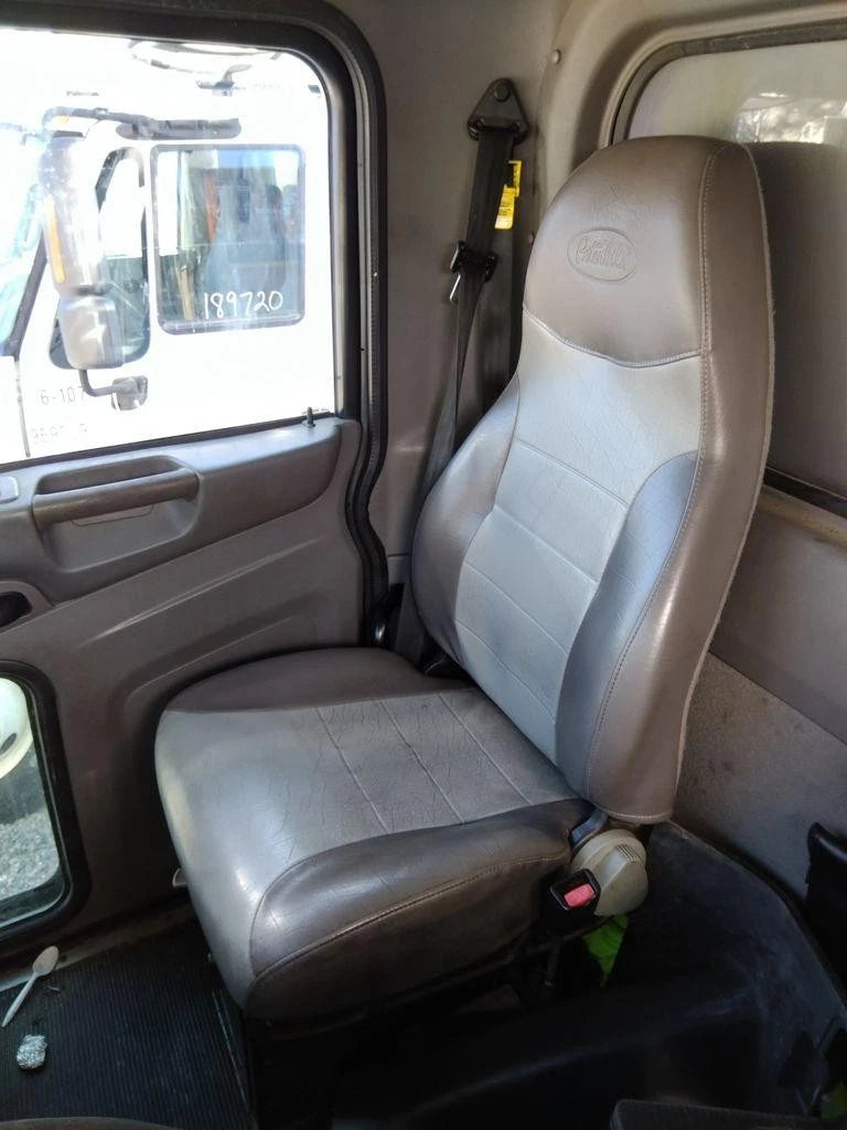 Front Seat for Peterbilt 337 (2012)