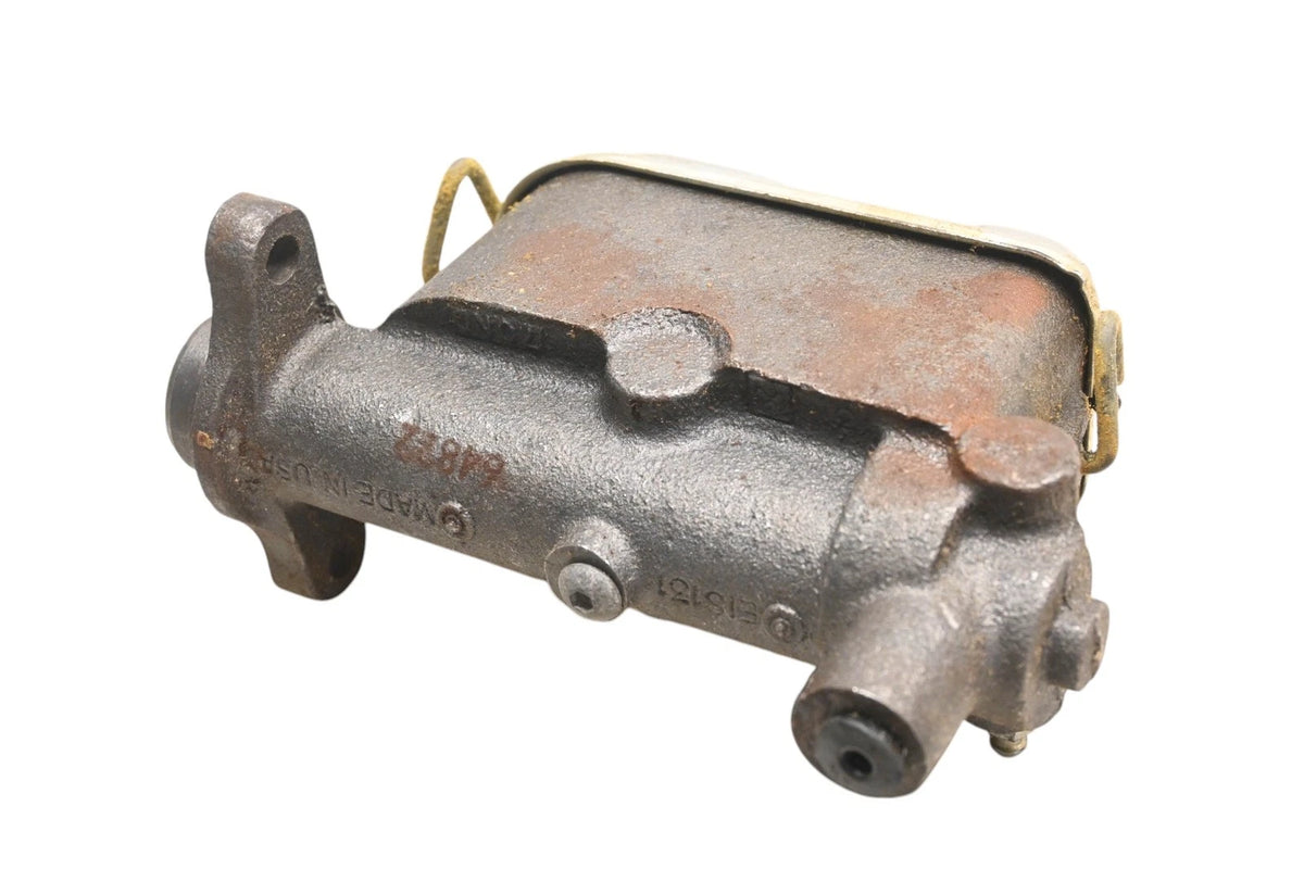 Brake Master Cylinder Assembly for EIS E64822, EIS131 (NOS)