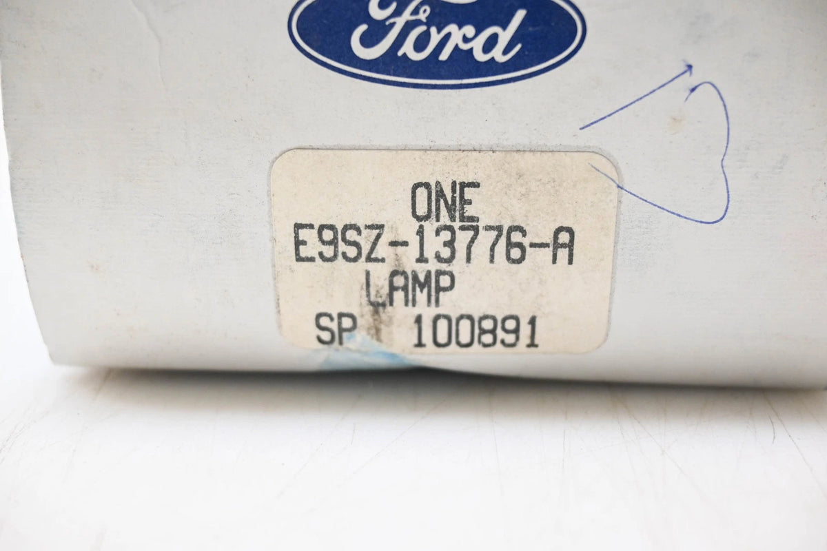 OEM Passenger Side Lamp Assembly for Ford (E9SZ-13776-A)