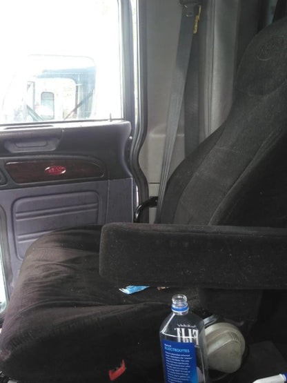 Front Seat for Peterbilt 386 (2014)