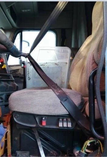 Front Seat for Freightliner Century 120 (2006)