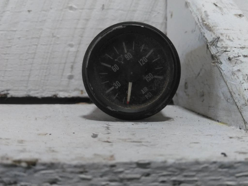 Air Gauge for Peterbilt 330 (2004)