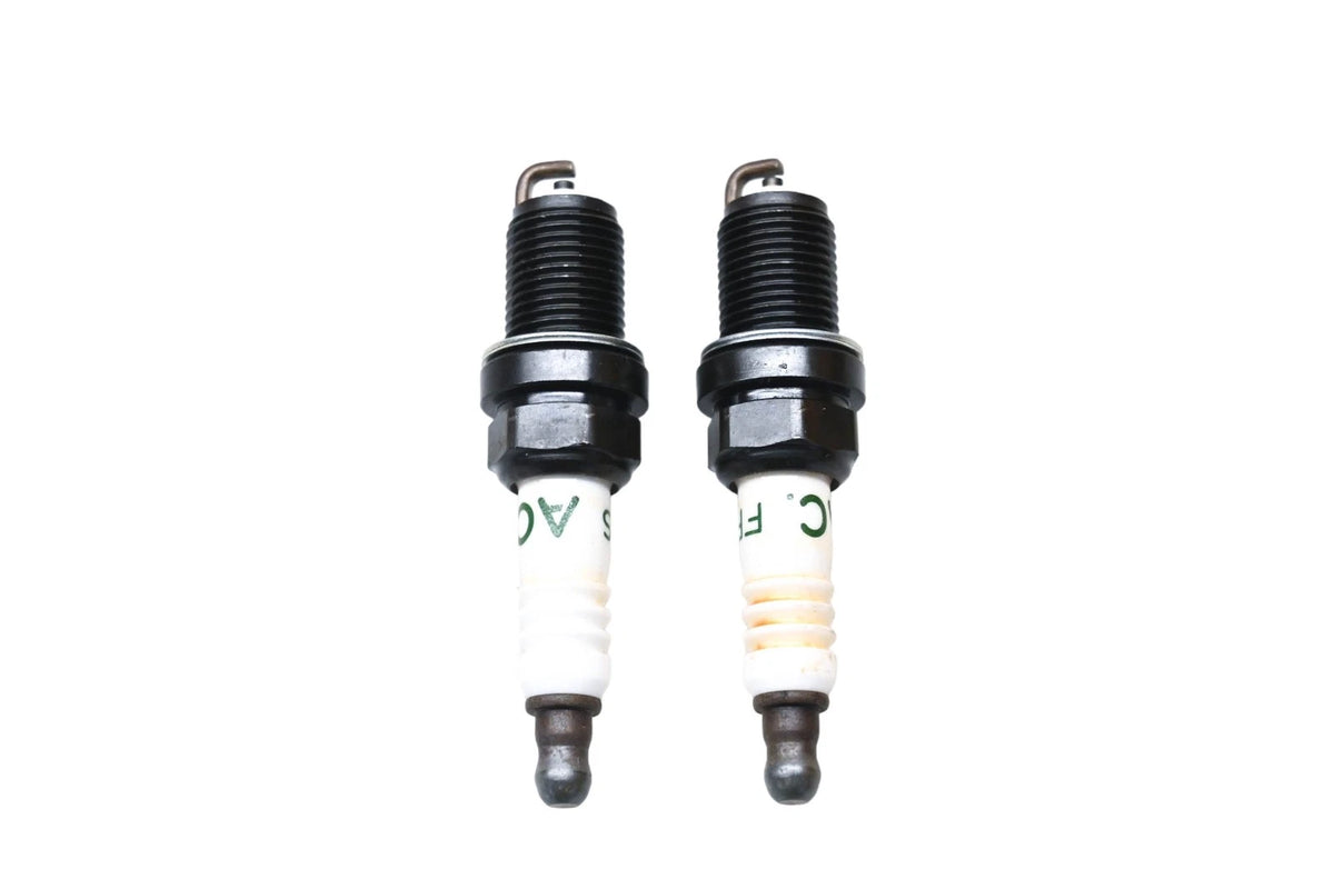 2X ACDelco FR3LS, 5613796 Spark Plugs for (NOS)