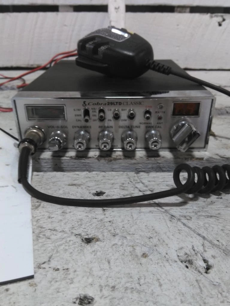 Radio A/V Equipment for Mack Anthem (2021)