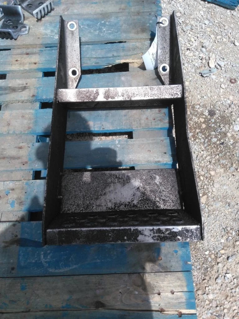 Frame Step for Kenworth T680 (2024)