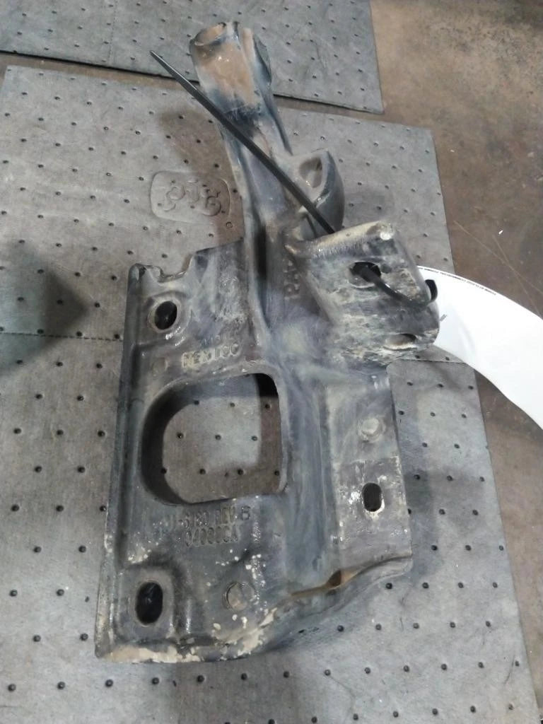 Bumper Bracket for Peterbilt 579 (2013–2023) Left