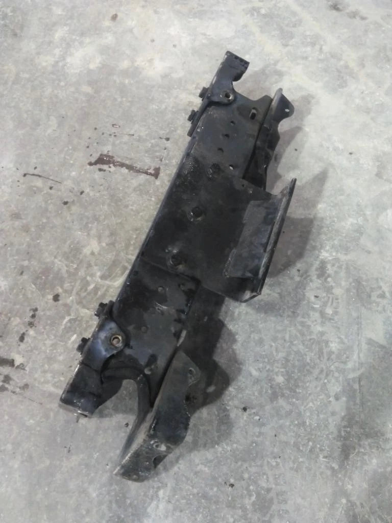 Crossmember for Peterbilt 379