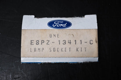 Taillight Socket Repair Kit for Ford (E8PZ-13411-C)
