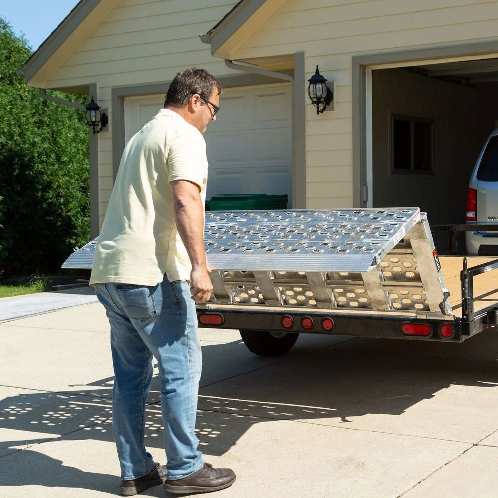 Bi-Fold Aluminum Trailer Ramps 48" L x 57" W