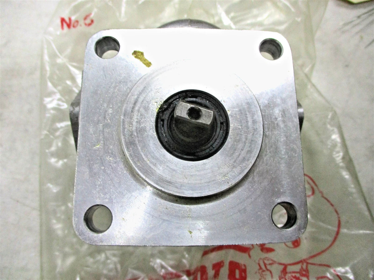 Hydraulic Oil Pressure Pump for Kubota L200 L210 (OEM 32210-36102, 32210-36100)