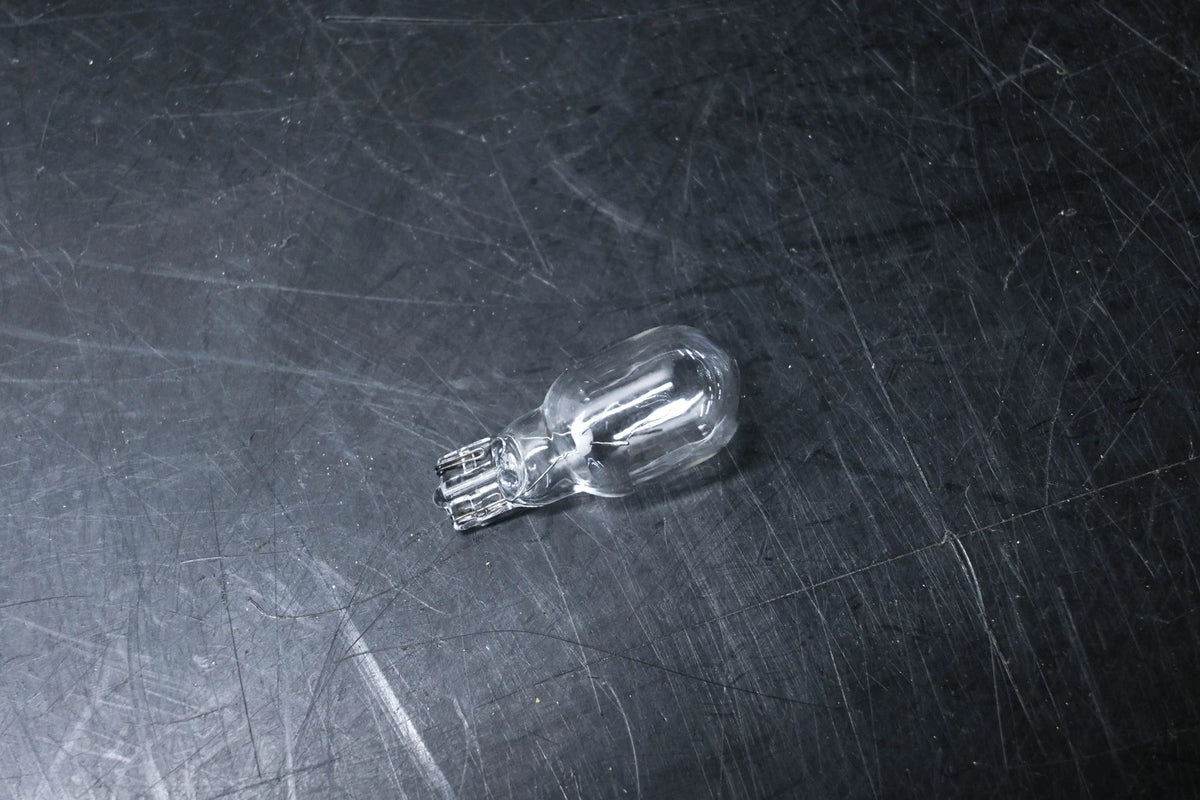Bulb Assembly for Ford (F67Z-13468-BA)