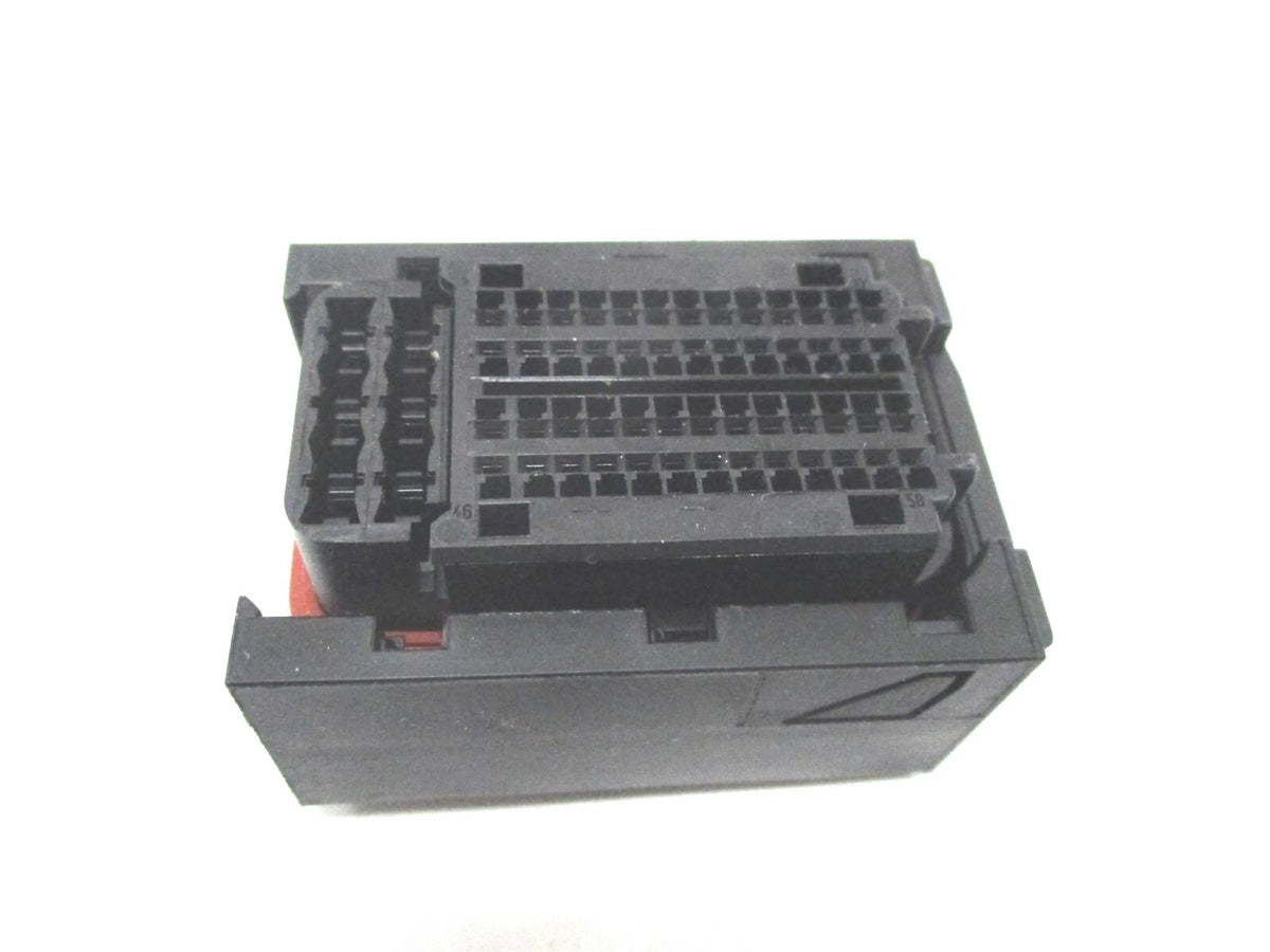 Body Connector for International (6113125C1)